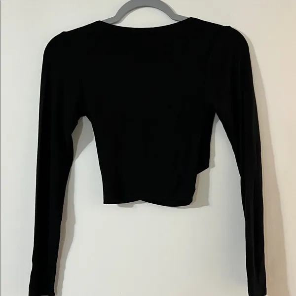 Bozzolo Black V-Neck Crop Top - Image 5