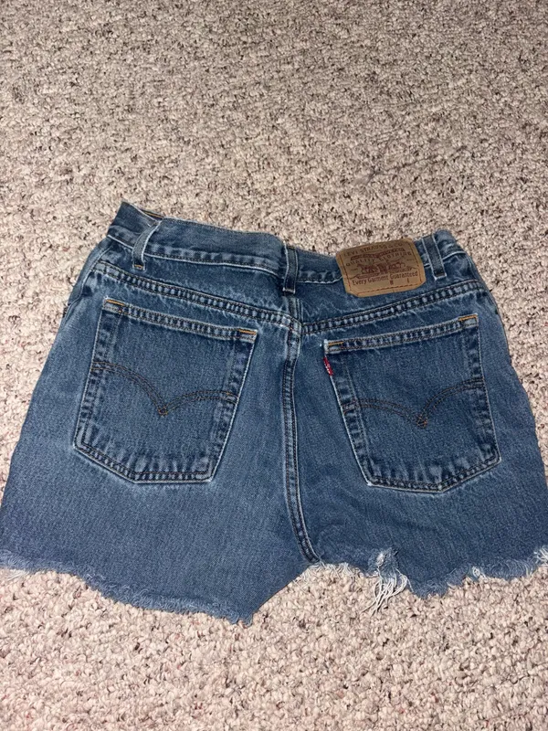 Vintage Levi’s Shorts - Image 3