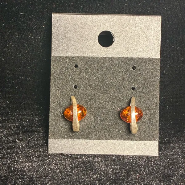 Baltic Honey Amber Stud Earrings: Sterling Silver Gemstone - Image 2