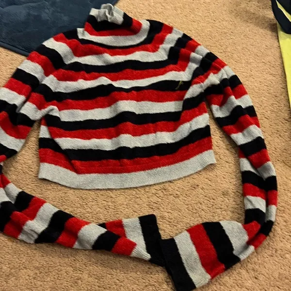 Urban‎ outfitters small sweater top - Image 2