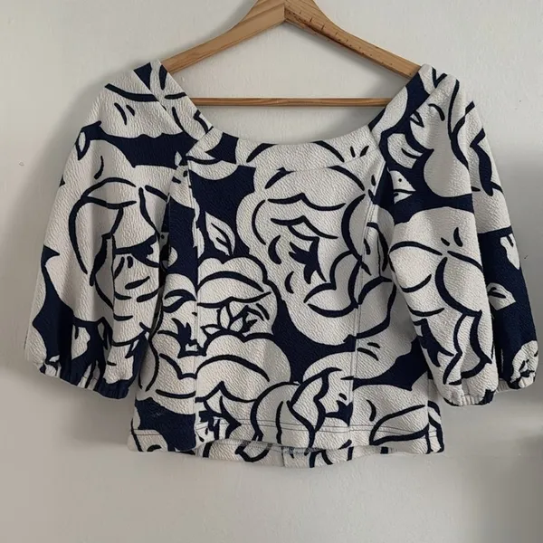 Maeve by anthology Blue and White Puff Sleeve Blouse EUC - Image 4