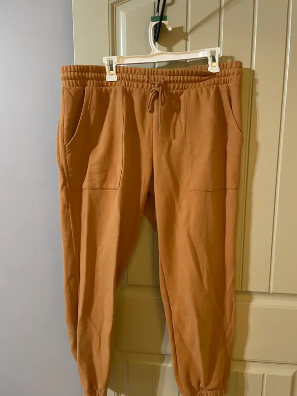 Target Tan Sweat Set - Image 4