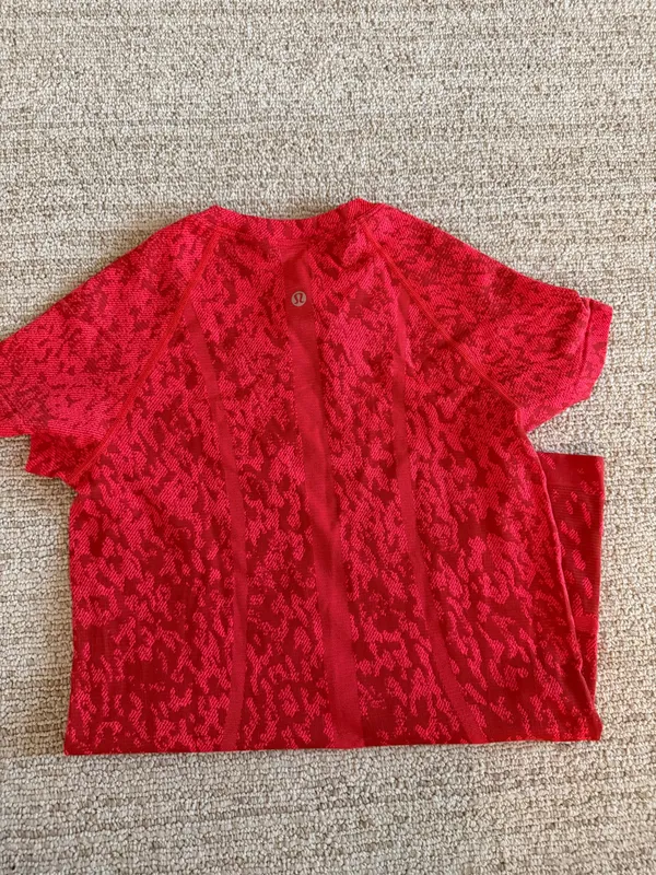 Lululemon Swiftly Tech Short Sleeve Red - Image 2