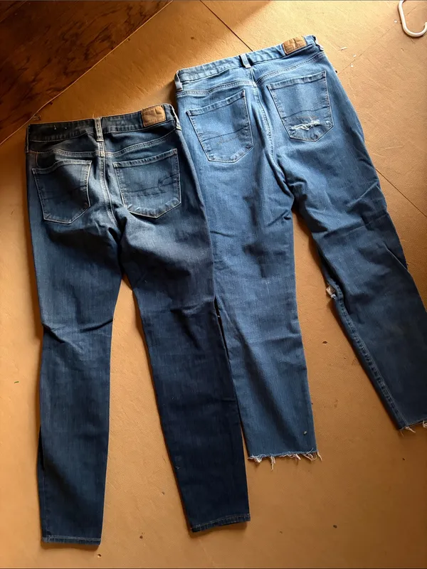 Lot of 2 American Eagle Skinny Distressed jeans size 4 - Image 4