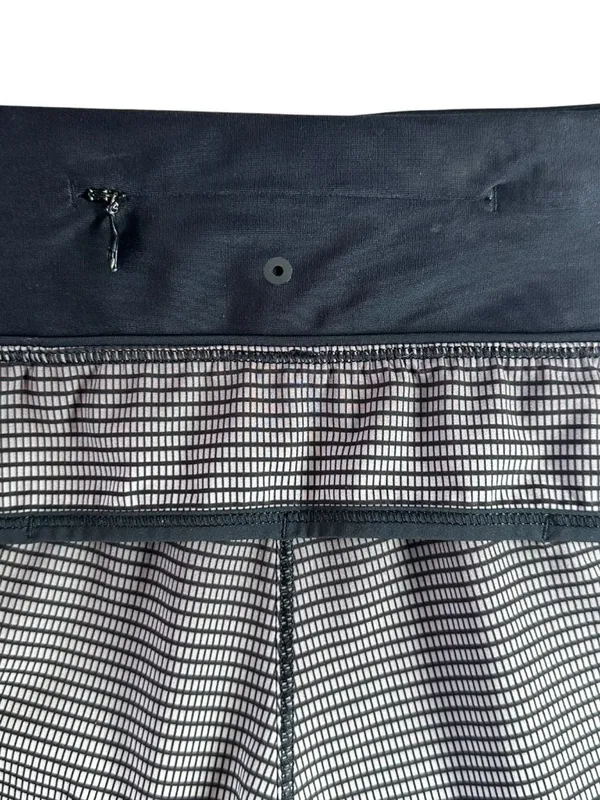 Lululemon Speed Short Black White Grid Running Shorts Women's Size 8 - Image 3