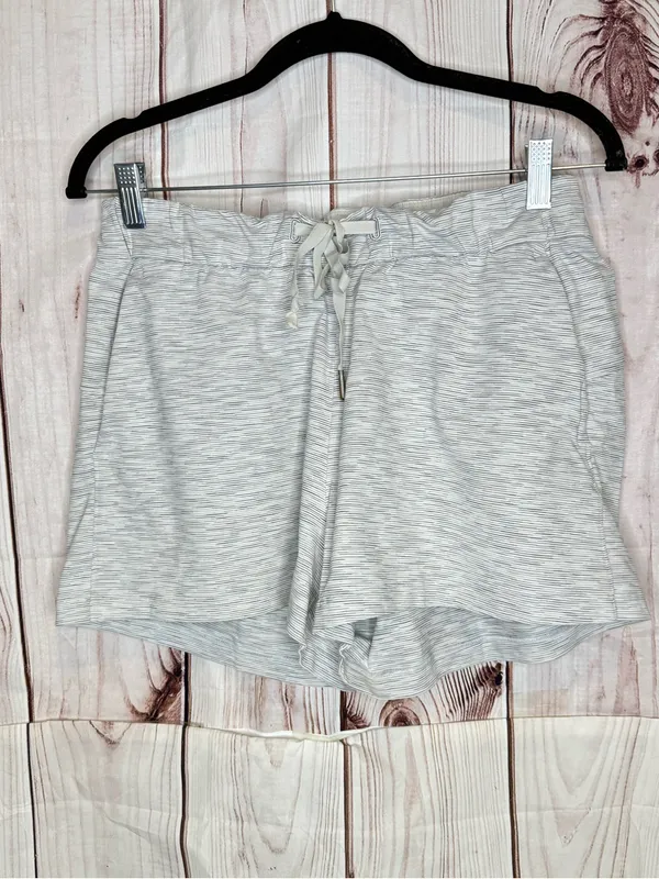 Lululemon On The Fly Short *2.5" Wee Are From Space Nimbus Battleship - Image 2