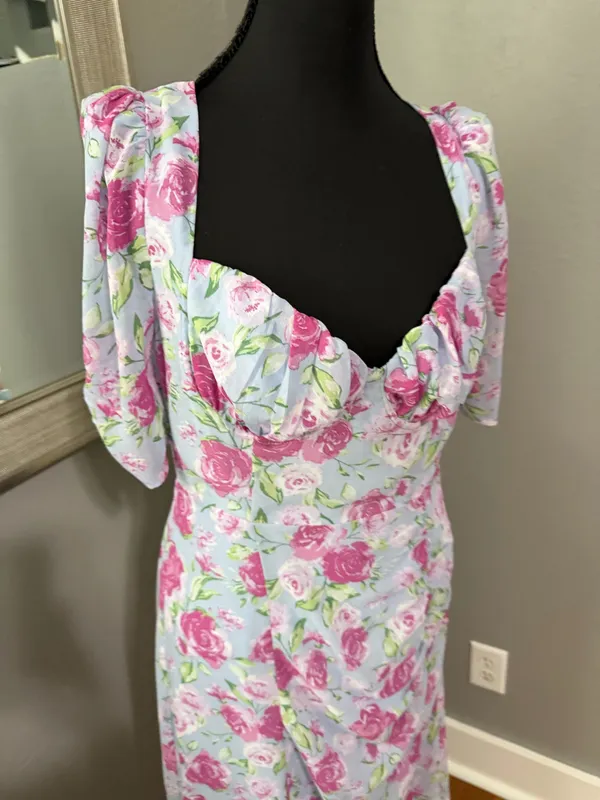 ASTR The Label Floral Milkmaid Cottage-Core Romantic Flowy Midi Dress Medium. - Image 3