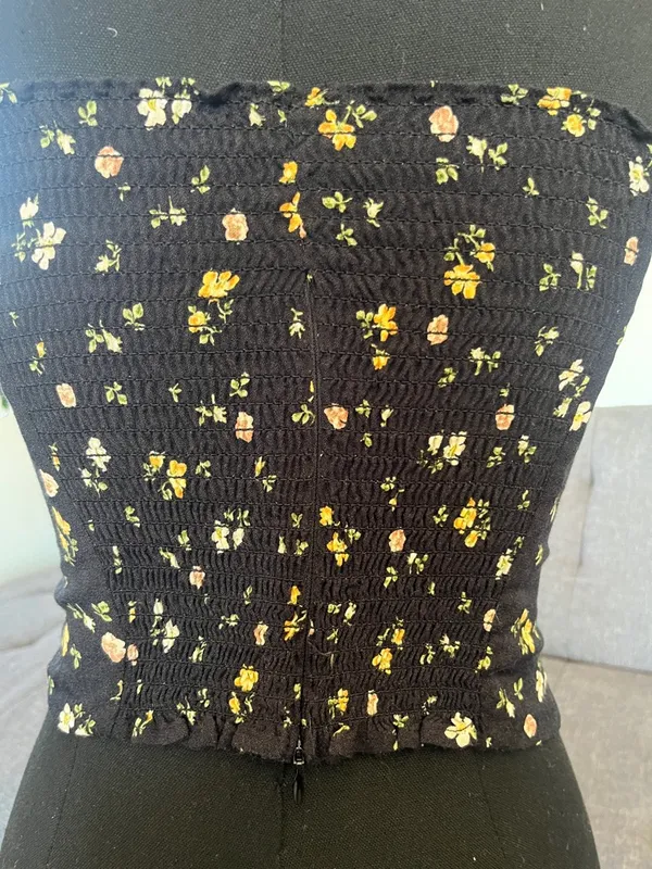Reformation Black Floral Tie-Strap Square Neck Crop Top Size 2 - Image 4