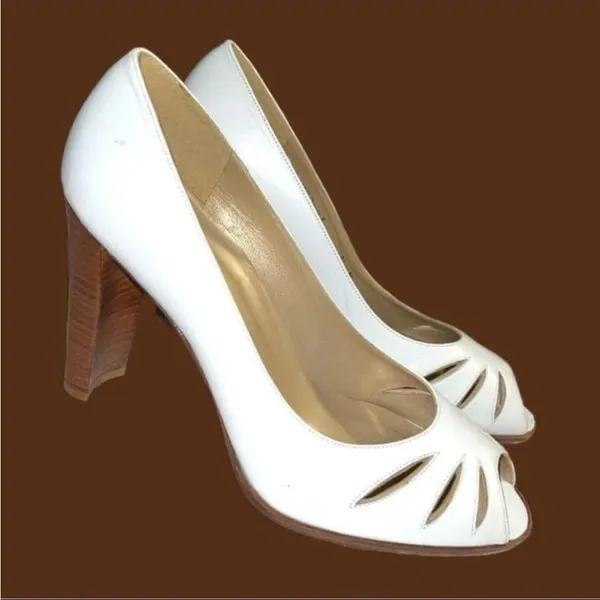Stuart Weitzman luxury brand white leather heels with peekaboo design! - Image 7
