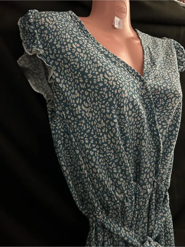 Cupshe Women’s Sleeveless Blue & White Floral Printed Tie-Waist Romper MD NWT - Image 5