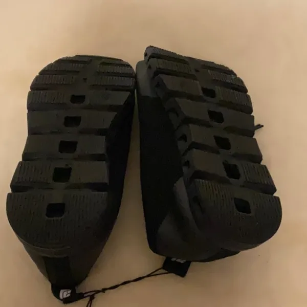 Black Women's Sneakers Size 9 - Image 8