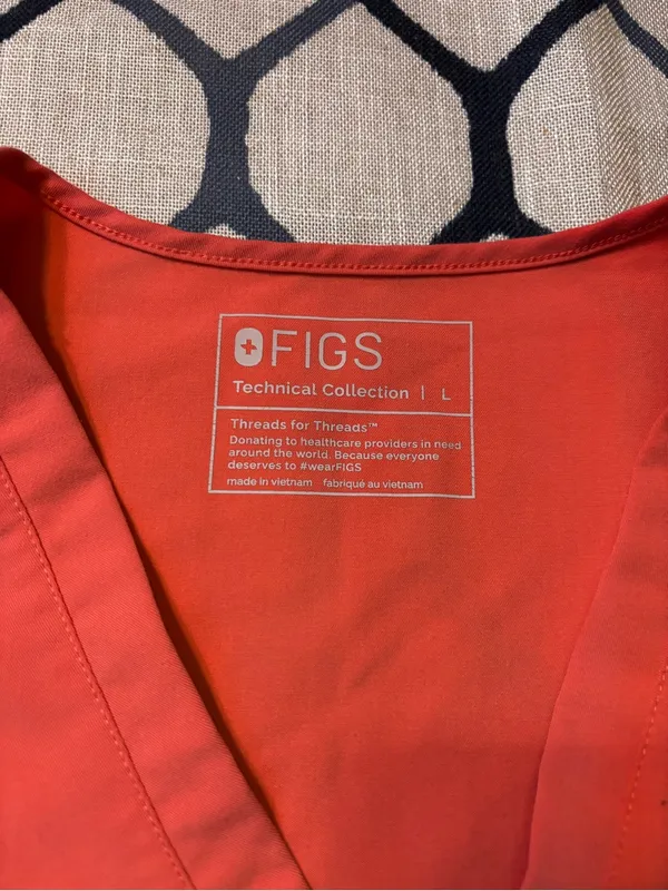 Figs Casma Three-Pocket Scrub Top Large Hot Coral - Image 4