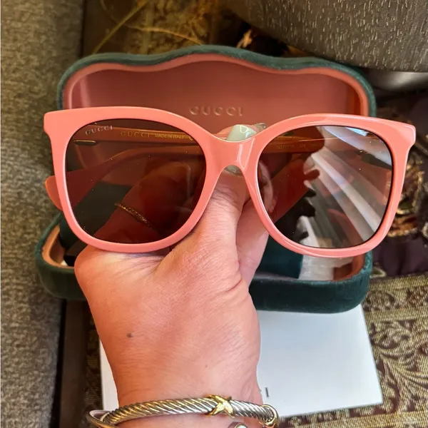 Authentic GUCCI 54 cat eye square Acetate logo sunglasses - Image 7