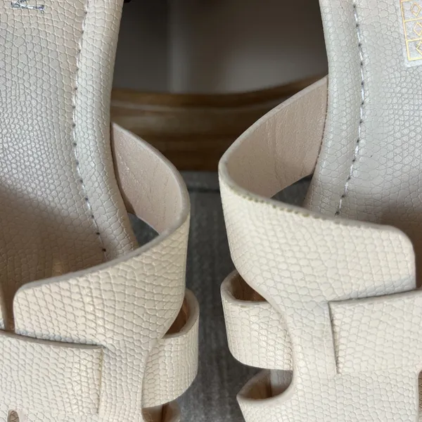 Faux Snakeskin Pattern Sandals Slip On Flats Ivory Women’s Size EU 37 6.5 US - Image 9