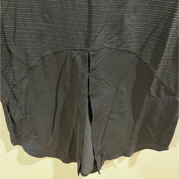 Lululemon TIED & TRUE TEE! - Image 5