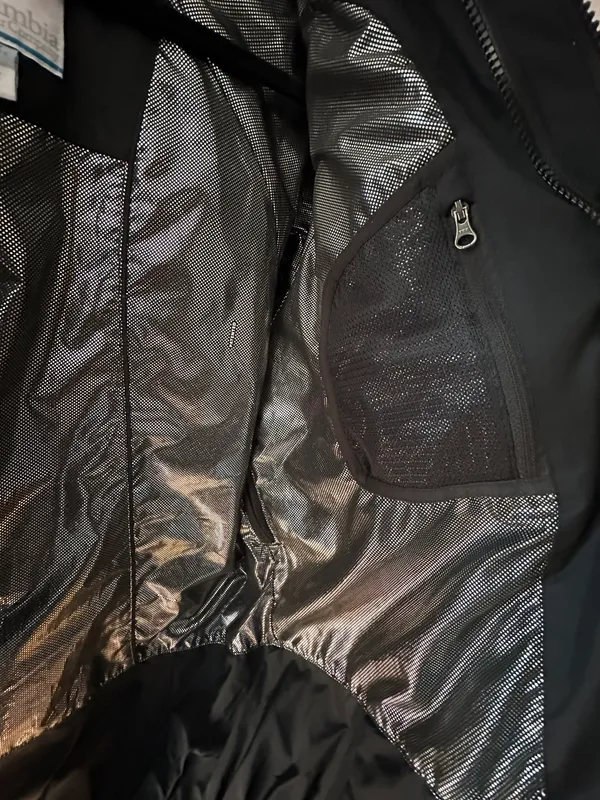 Columbia Waterproof Black Raincoat - Image 5
