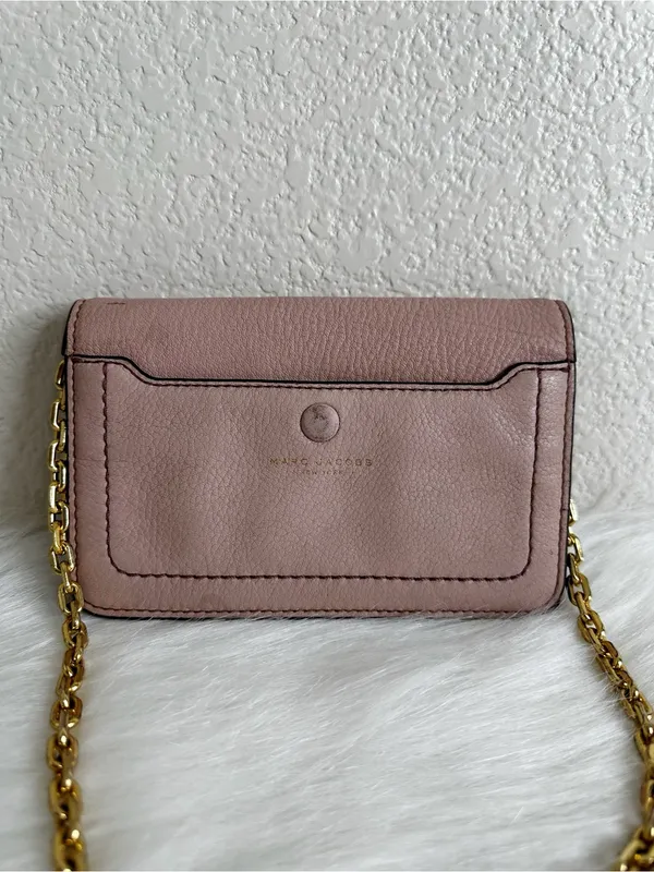 Marc Jacobs Pink Leather Gold Chain Wallet Crossbody Bag - Image 2