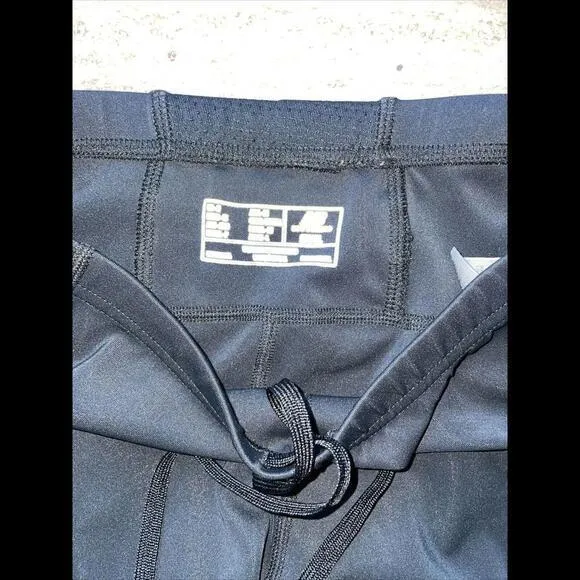 NEW BALANCE Black Capri Leggings S Womens‎ Workout Spandex Mesh Back - Image 2