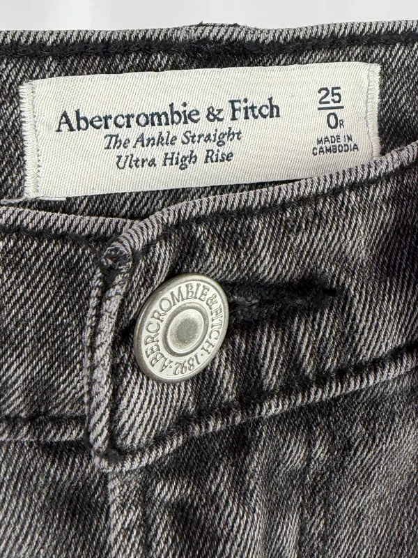 Abercrombie & Fitch The Ankle Straight Ultra High-Rise in Gray Wash Jeans Size 0 - Image 3