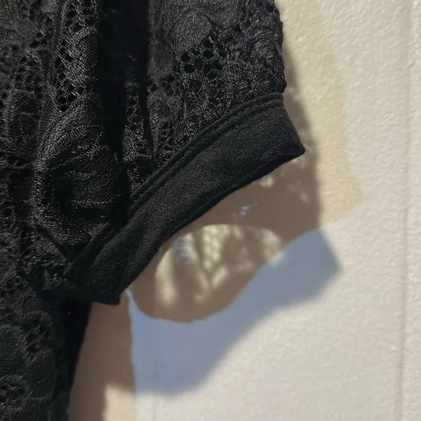 Bibi black lace top size m‎ Size M - Image 2