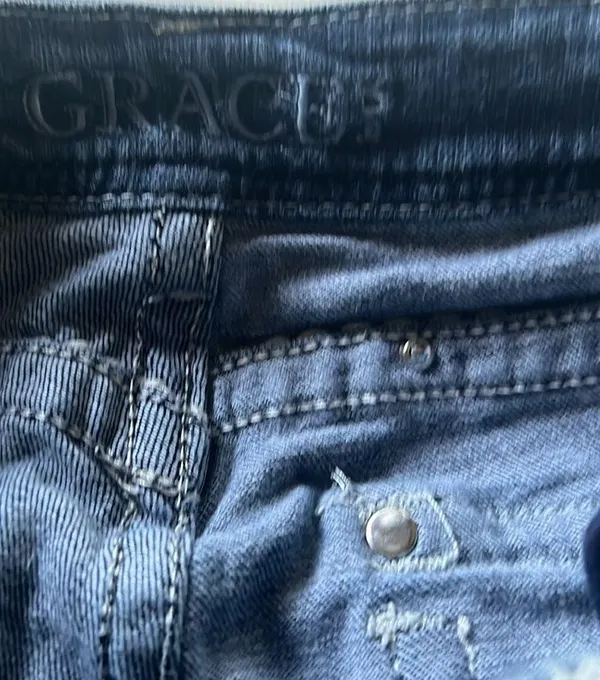 Grace in La skinny jeans size 27 - Image 4