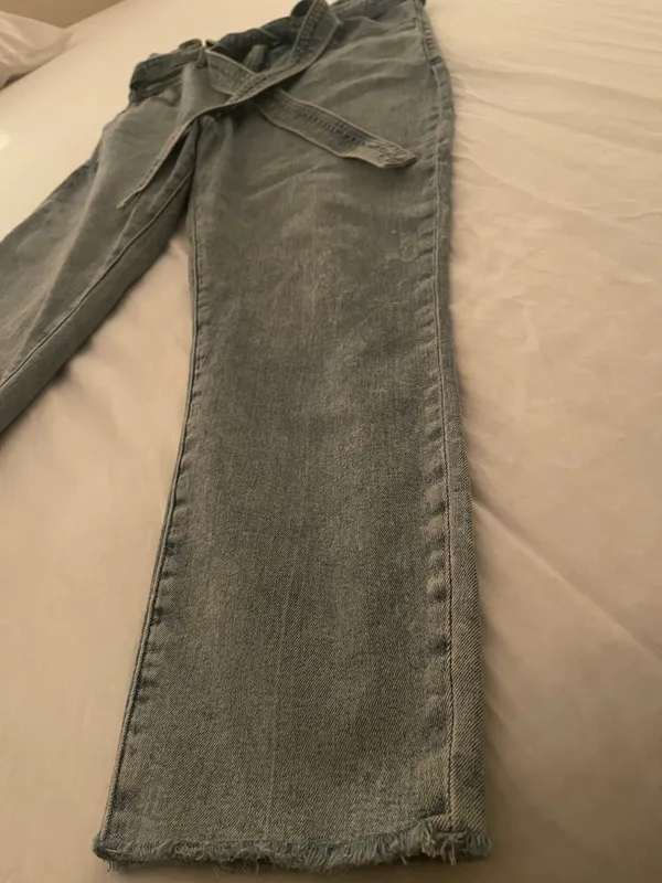 Abercrombie & Fitch Ultra High-Rise Tie-Waist Jeans 32/14 - Image 3