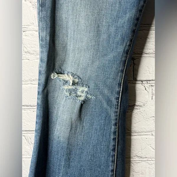 American Eagle 77 high rise flared leg jeans size 12 - Image 4