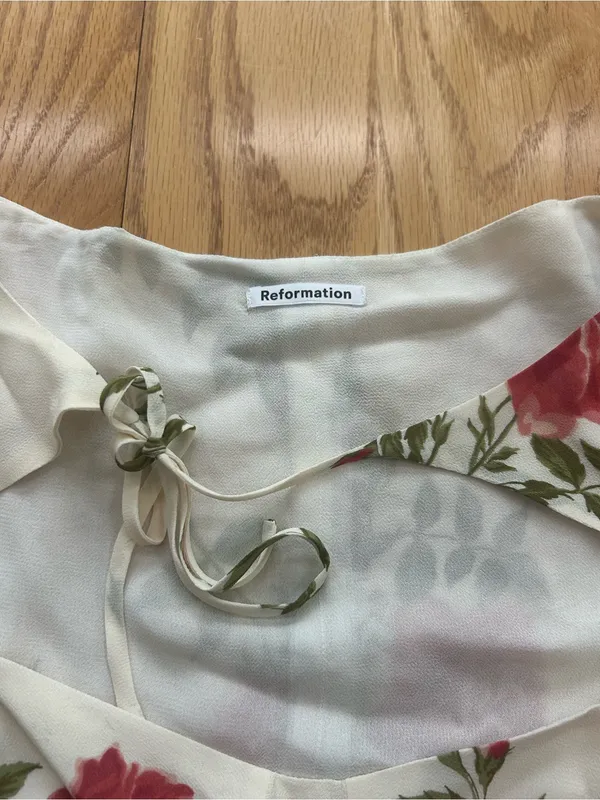Reformation Brier Floral Top 10 Red White Rose Romantic Balloon Sleeve Cutout - Image 6