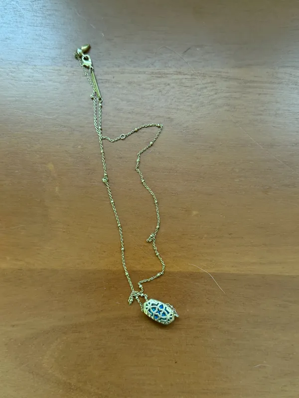 Blue Kendra Scott Necklace - Image 4