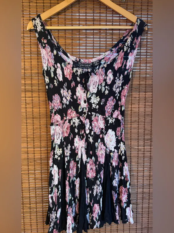 Vintage Neo Nostalgia Black Pink Floral Crinkle Mini Dress Small - Image 2