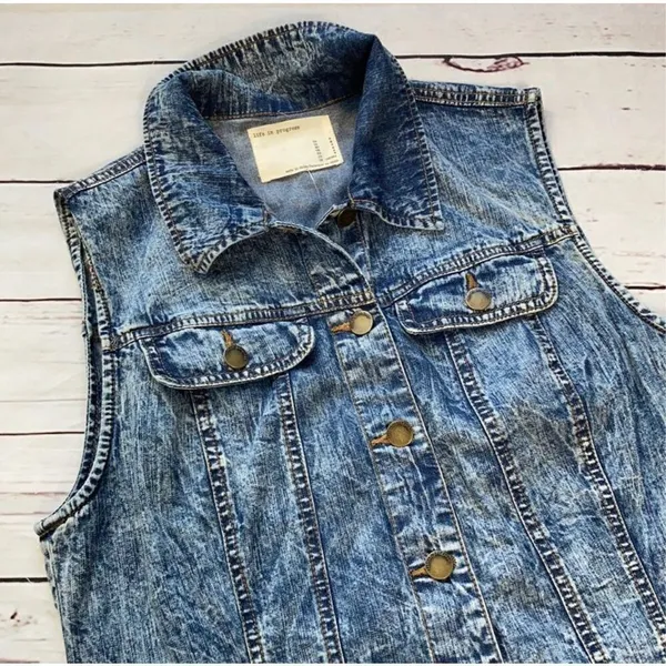 Forever 21 Life in Progress 80’s Inspired Acid Wash Denim Vest Size Medium - Image 11