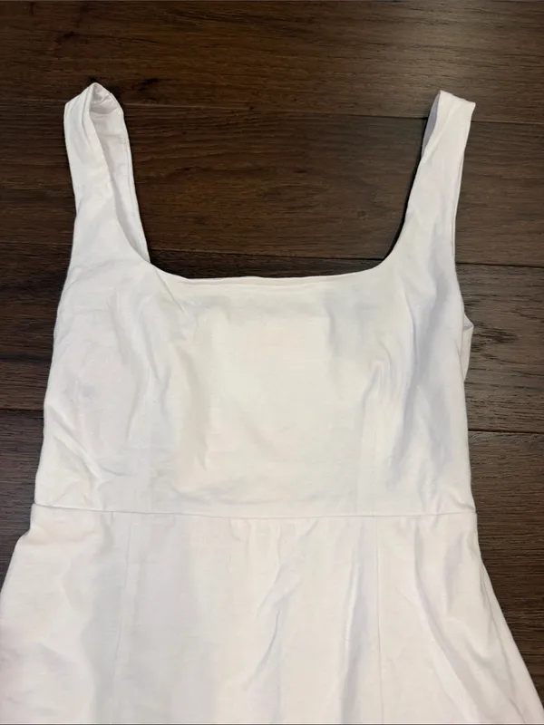 Showpo. White Hughes Mini Dress Size 4 NWT - C27-150 - Image 4