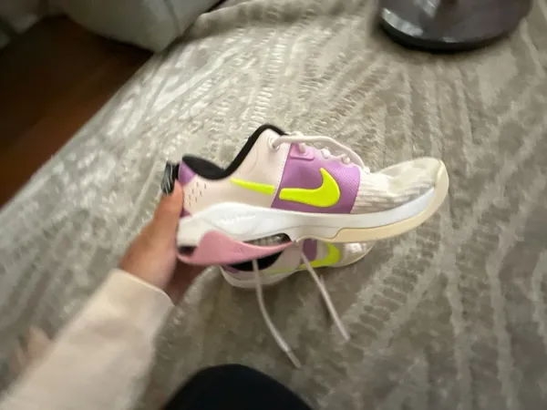 Nike Women's Zoom Bella 6 Training Shoes Pearl Pink/Volt/Rush Fuchsia - Image 2