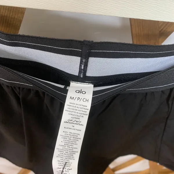 ALO YOGA Black Athletic Shorts, Size M - Image 5