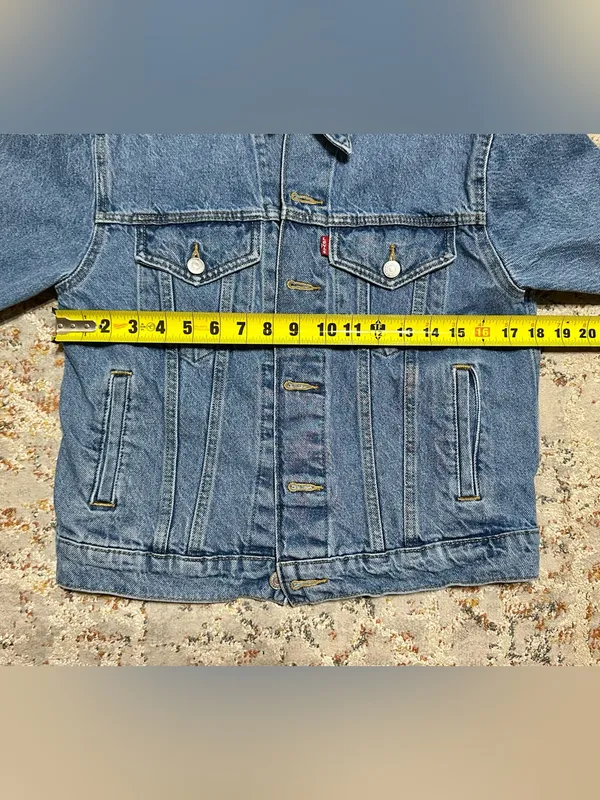 Levi's Women's Ex-Boyfriend Trucker Jean Jacket size Small - Image 6