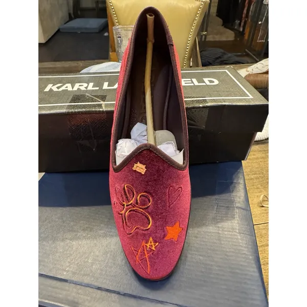 Women's KARL LAGERFELD PARIS Vaneda Ikonic‎ Smoking Flat Loafers Wine Size 7 - Image 2