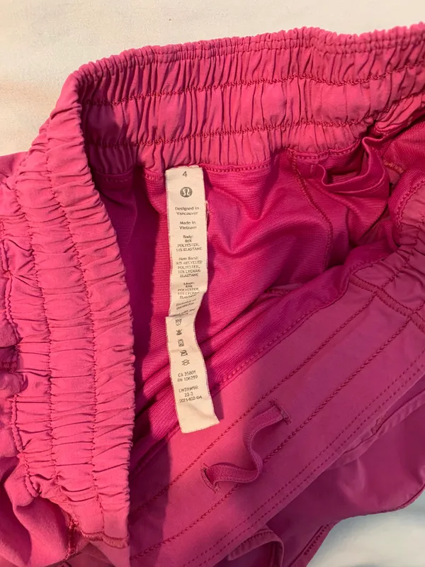 Lululemon Sonic Pink Hotty Hots - Image 3