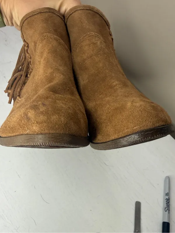 Minnetonka 1523 Blake Boot Brown Side Zipper and Fringe women’s size 8.5 - Image 10