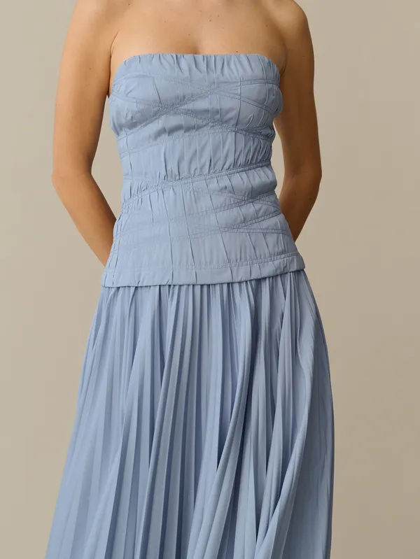 O.p.t. Few Moda Blue Size 2 ADA Pleated Strapless Midi Dress - Image 4