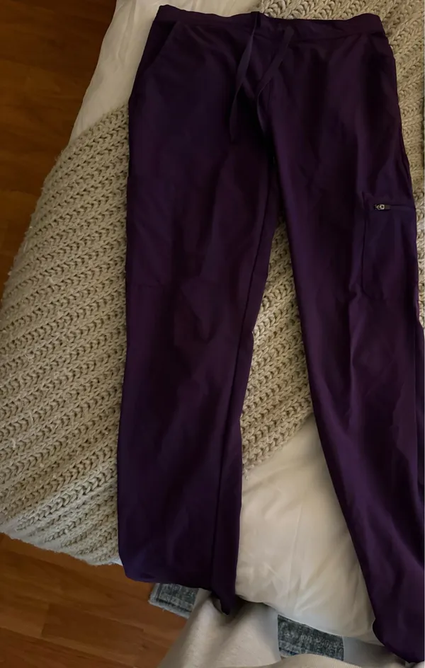 Adar Amazon Scrubs Set - Image 2