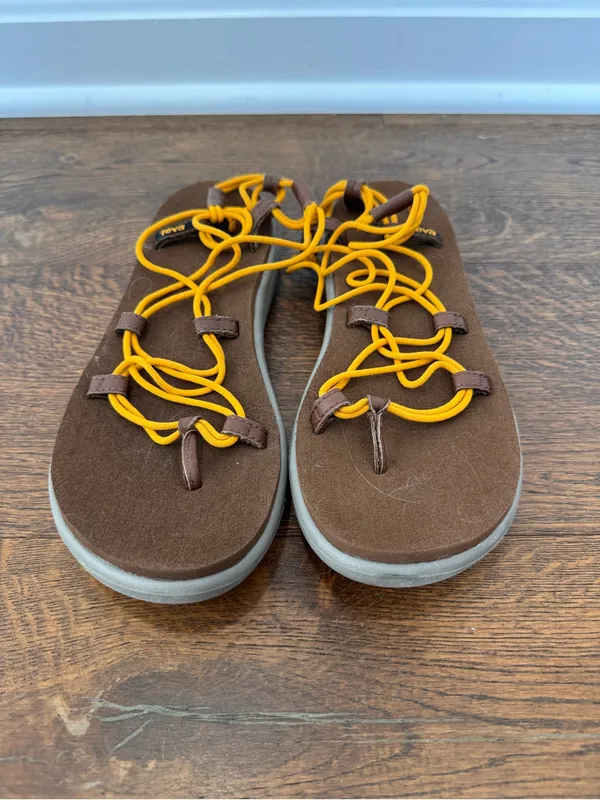 Teva Voya Infinity Sandals Size W9 in Yellow - Image 2