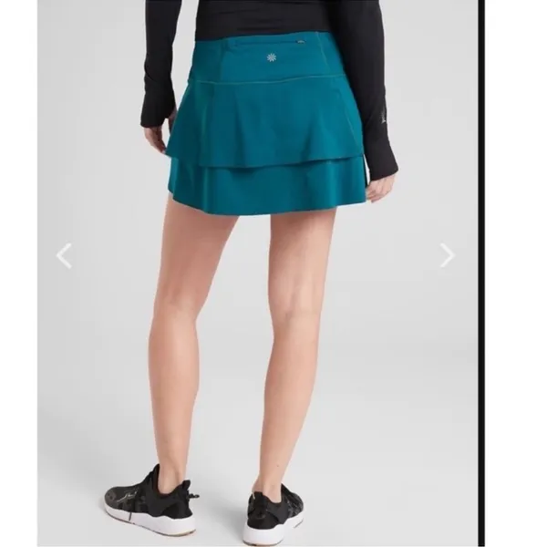 ATHLETA MOMENTUM SKORT In COASTAL TEAL Size Small Ruffle Tennis Pickleball Skirt - Image 2