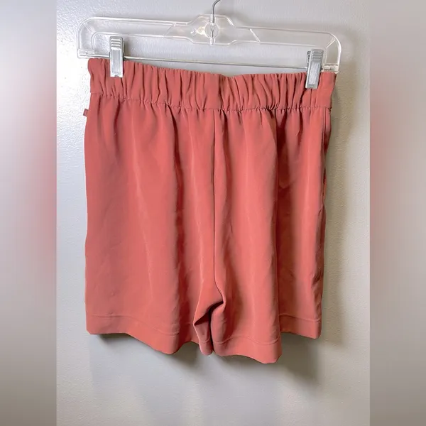 Lululemon Noir Short 5.5" Rustic Clay‎ Size 6 - Image 3