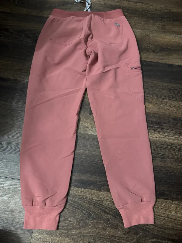 FIGS Scrub Pants Women’s Jogger - Image 2
