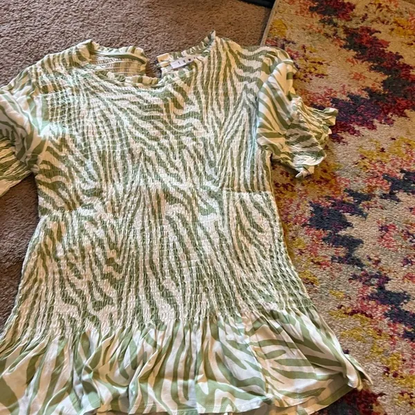Thml small green and white blouse - Image 4
