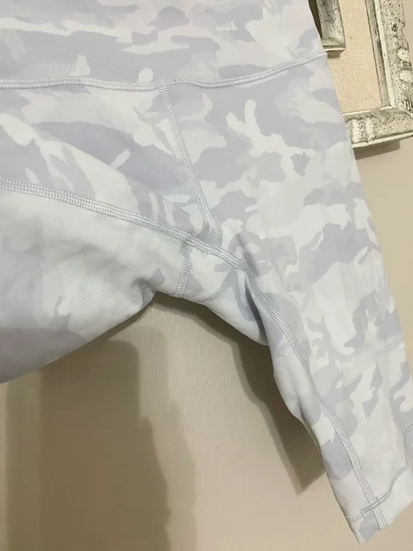 Lululemon Wunder Under High-Rise Shorts - Image 4