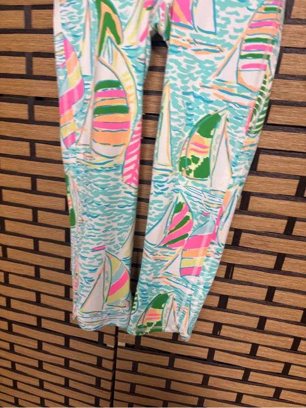Lilly Pulitzer Luxletic Sailboat Crop Leggings Size XS - Image 4