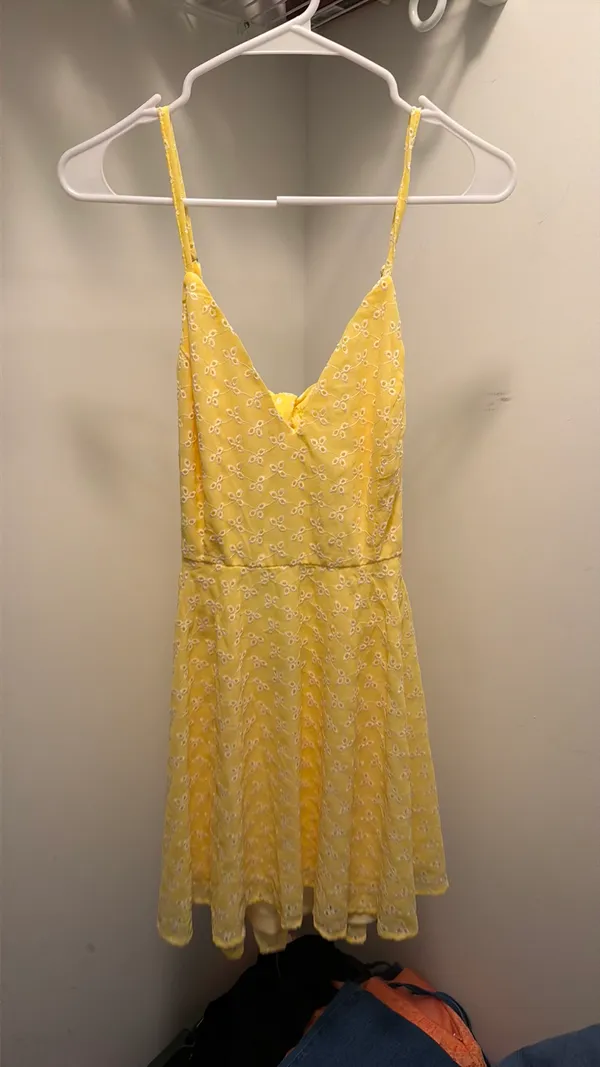 Yellow dress - Image 3