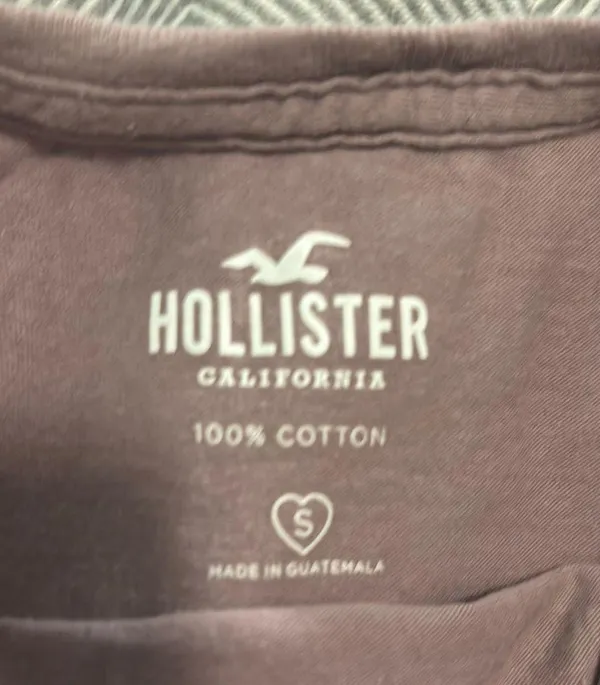 Hollister Baby Tee - Image 3