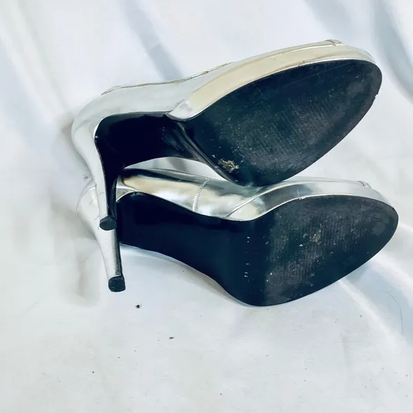 Colin Stuart Silver Peep Toe Pumps - Image 7